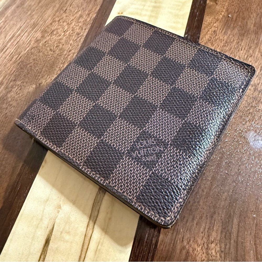 Louis Vuitton Men’s Damier Ebene Bifold Wallet